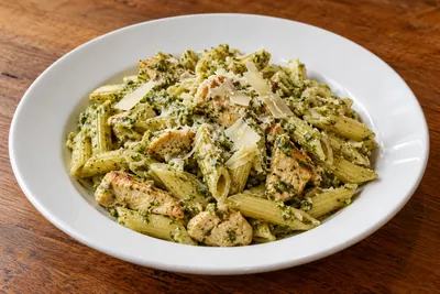Piletina pesto — AI ilustracija jela iz jelovnika Ručkić